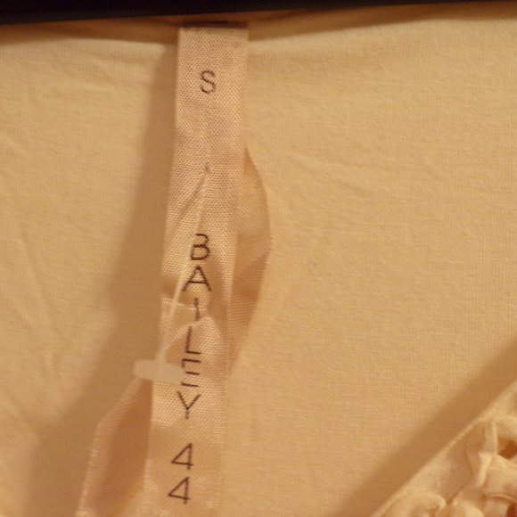 Bailey 44 - Picture 2 of 7